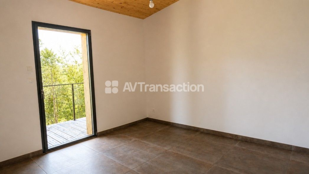 Maison bois contemporaine de qualité sur 3 117 m² de terrain