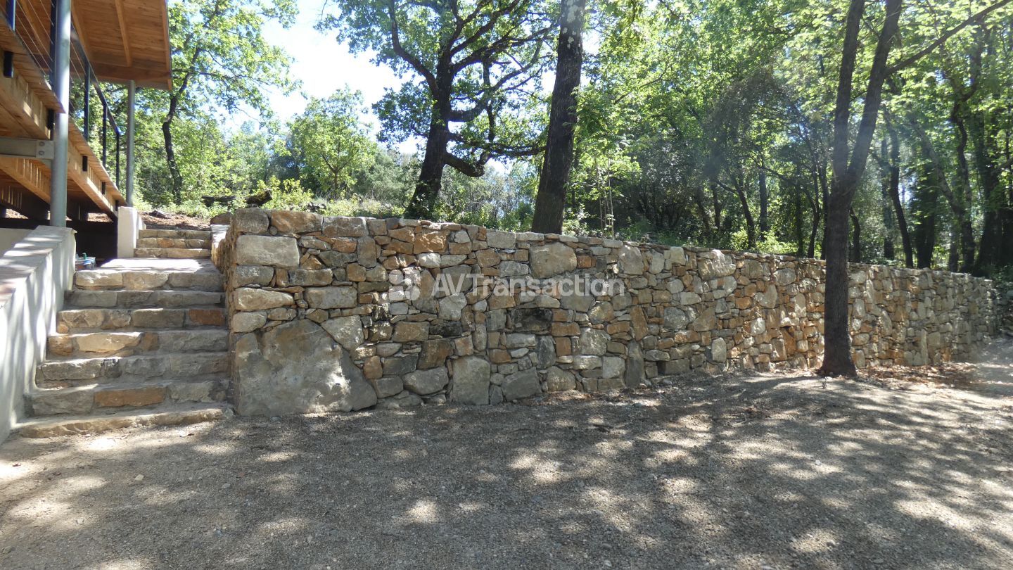 Maison bois contemporaine de qualité sur 3 117 m² de terrain