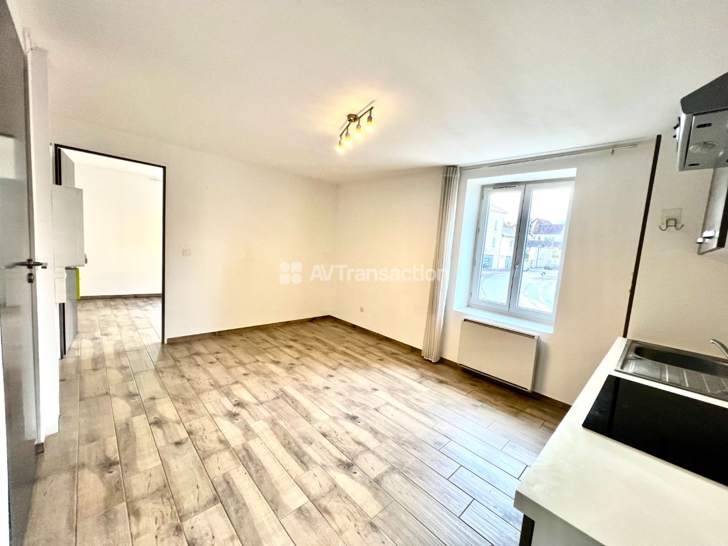 Appartement rénové à vendre  - 2 pièce(s) - 29m2 - Belley (01300)