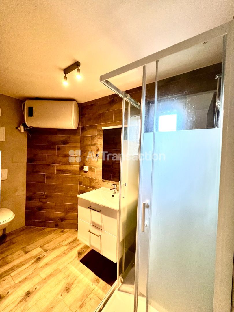 Appartement rénové à vendre  - 2 pièce(s) - 29m2 - Belley (01300)