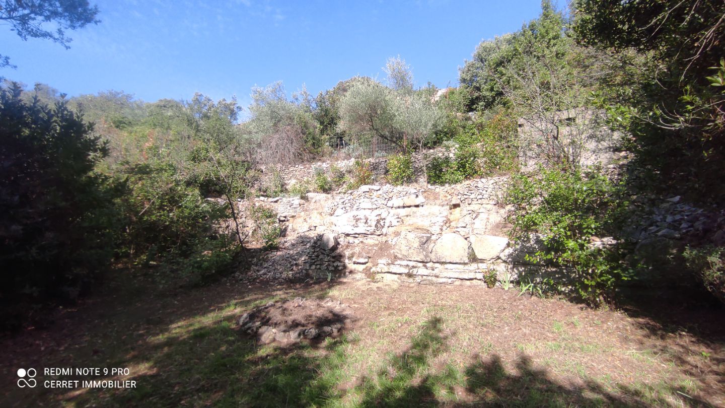 Terrain constructible à vendre  - 900m2 - Monoblet (30170)