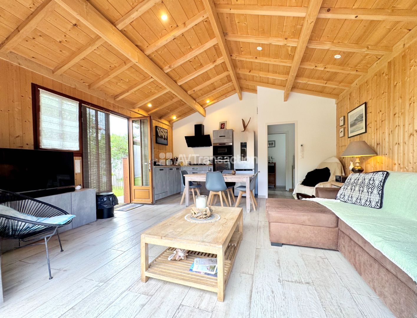Maison et dépendance 2nde ligne