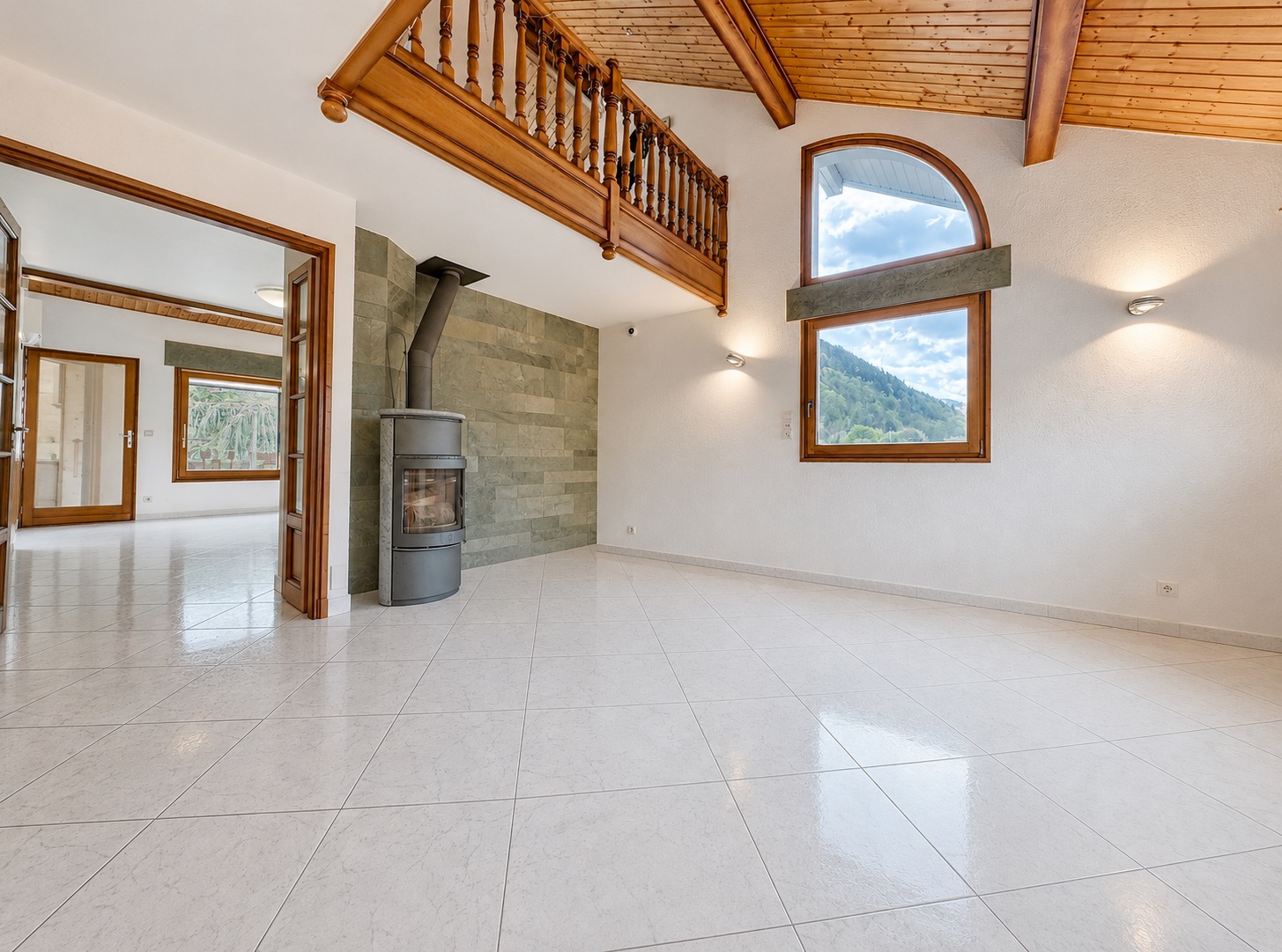 Maison à vendre  - 5 pièce(s) - 195m2 - Cervens (74550)