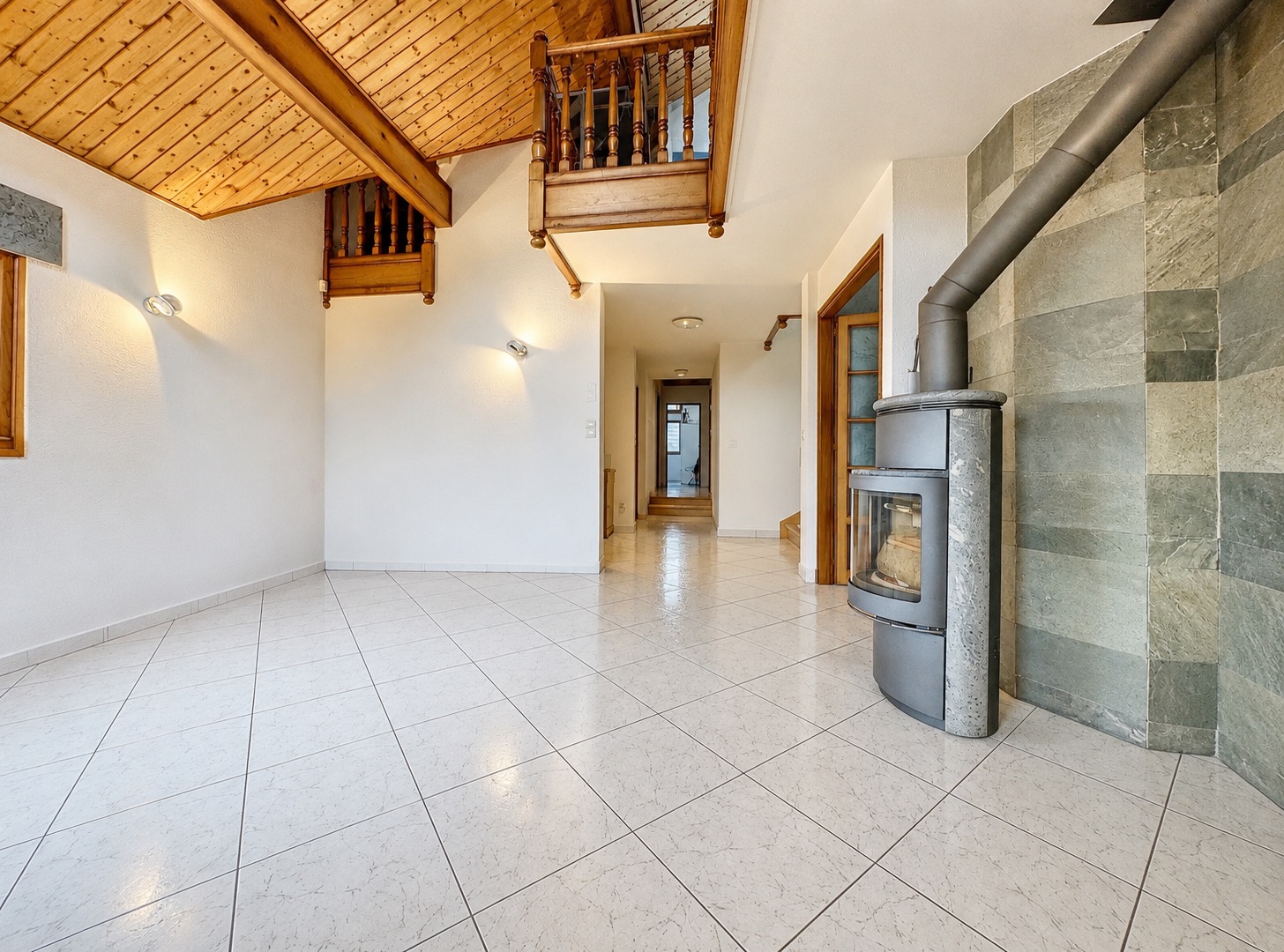 Maison à vendre  - 5 pièce(s) - 195m2 - Cervens (74550)