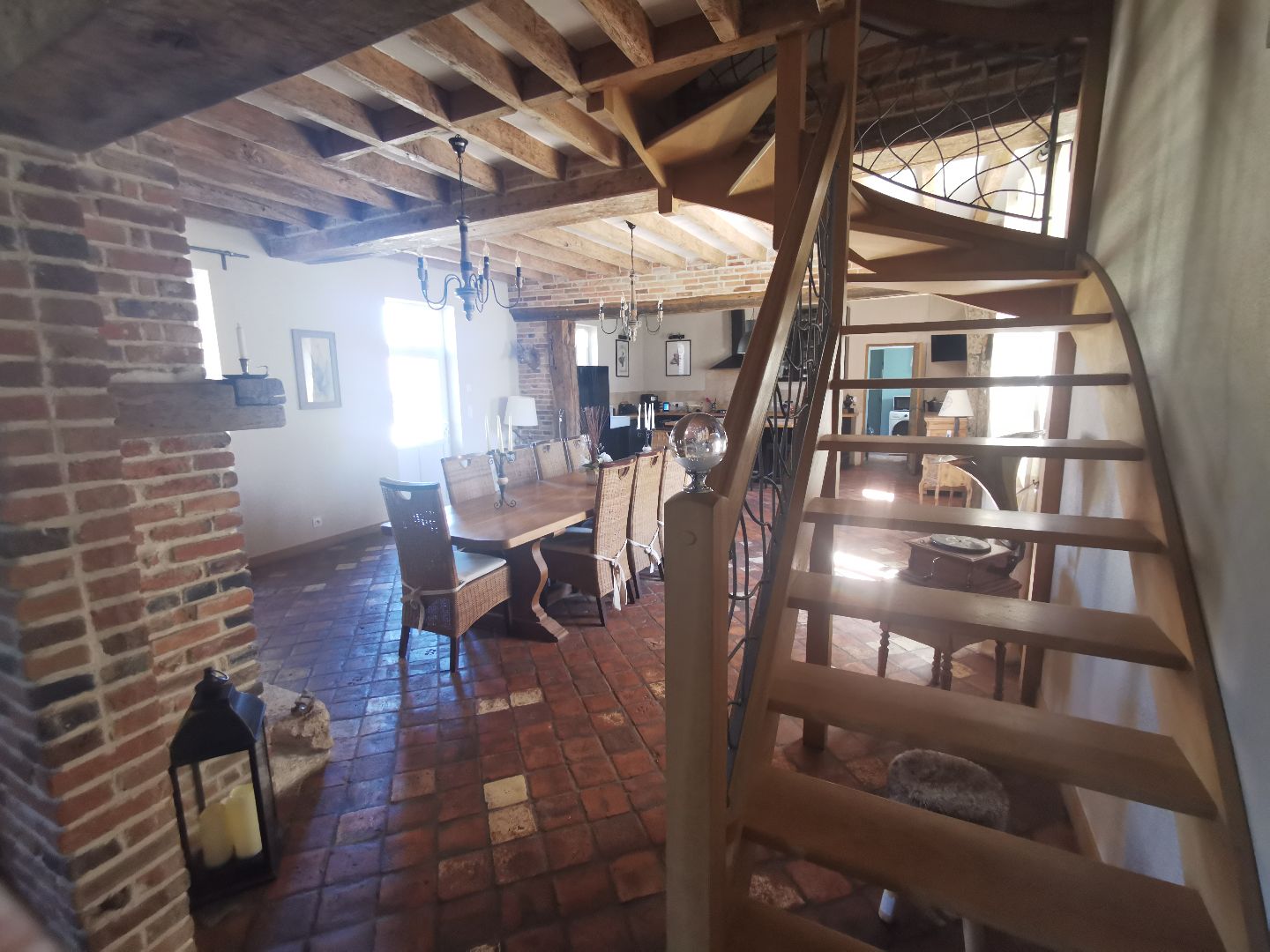 Longère rénovée avec maison d’amis, spa et piscine en Sologne