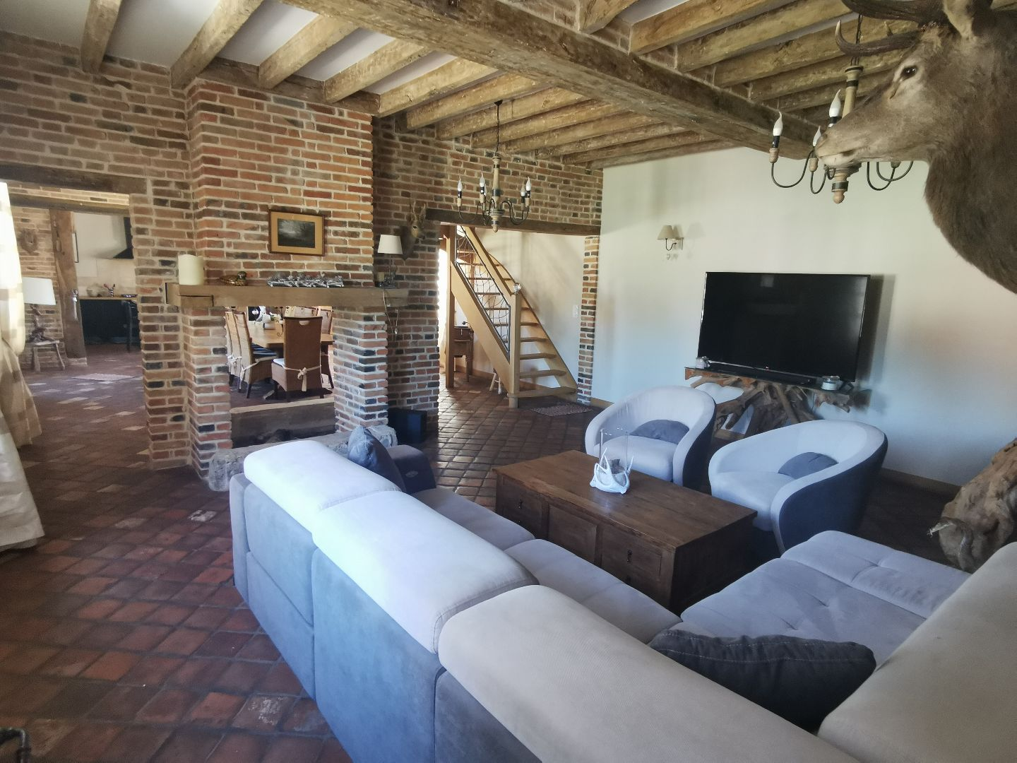 Longère rénovée avec maison d’amis, spa et piscine en Sologne