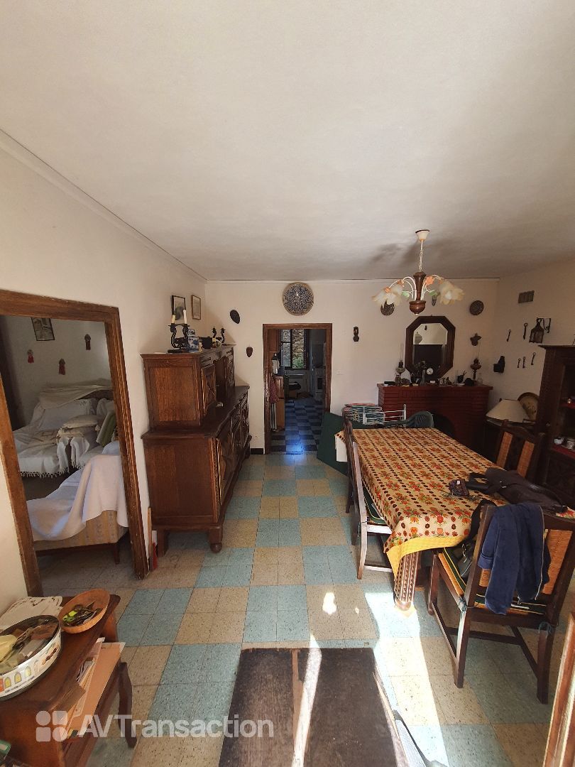 EVISA, maison de village atypique avec jardin.