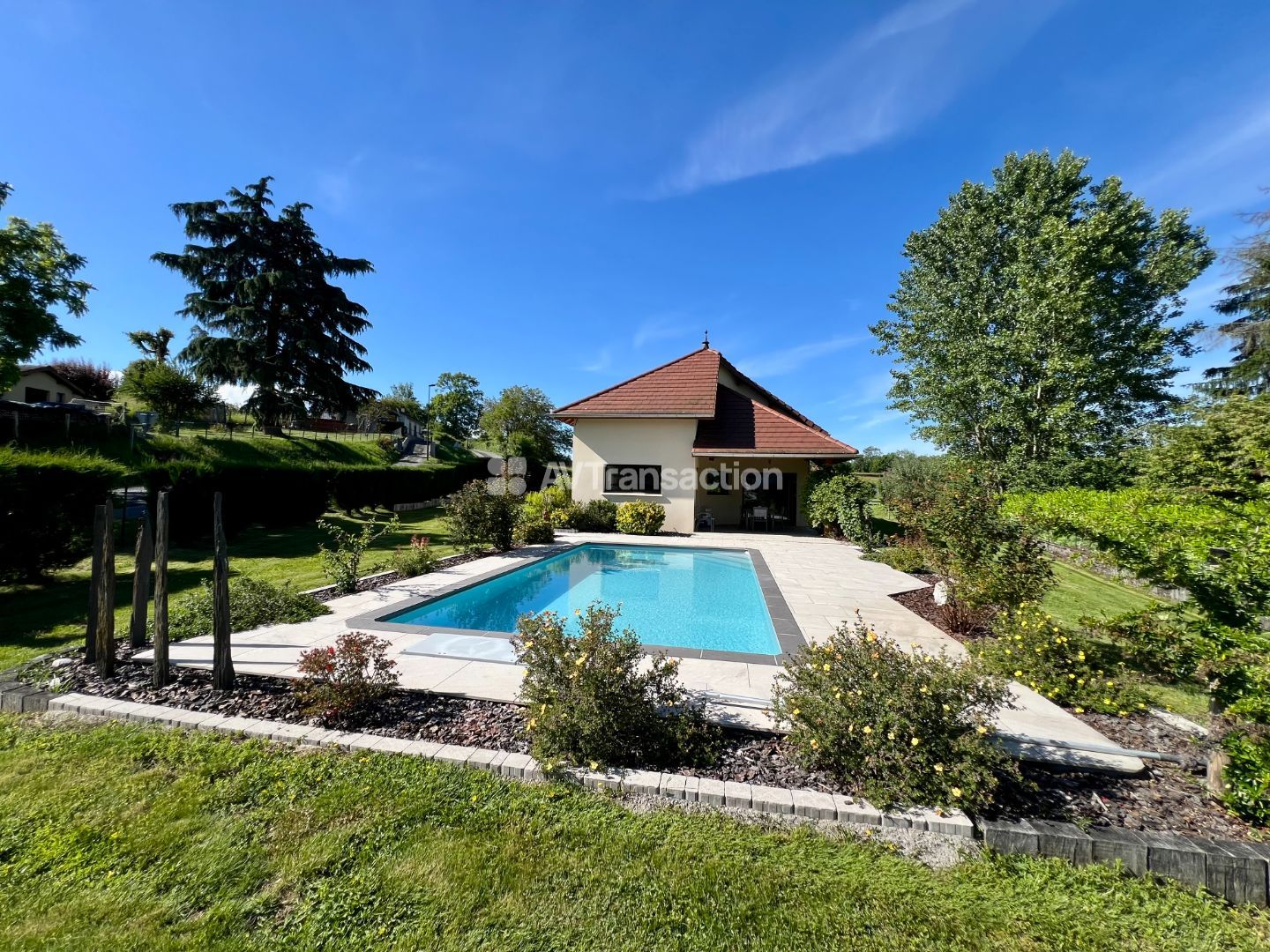 Villa d'architecte avec piscine !
