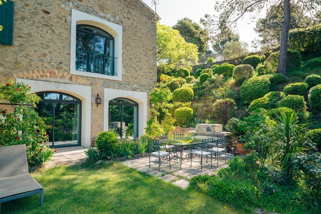Maison à vendre  - 7 pièce(s) - 300m2 - Azillanet (34210)
