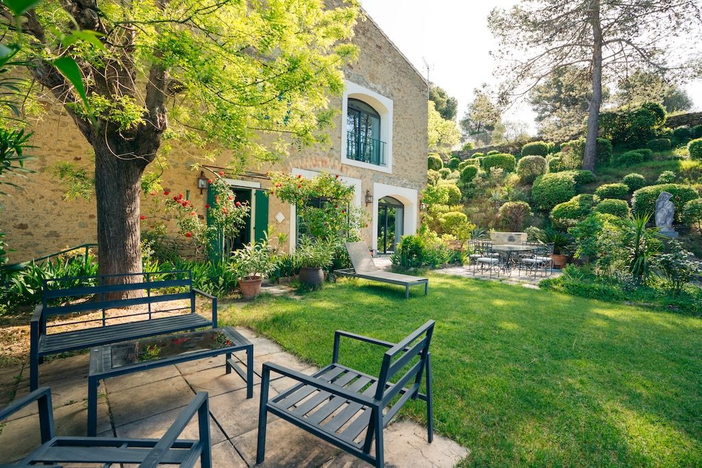 Maison à vendre  - 7 pièce(s) - 300m2 - Azillanet (34210)