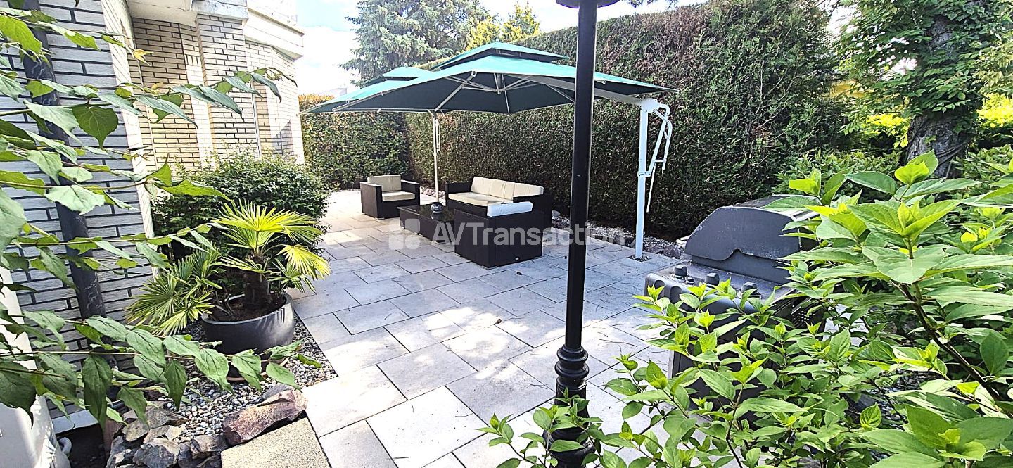 Maison à vendre  - 7 pièce(s) - 375m2 - Holtzheim (67810)