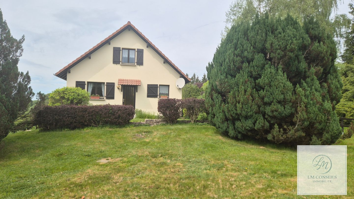 MAISON SITUE SUR LES HAUTEURS DE RUAUX