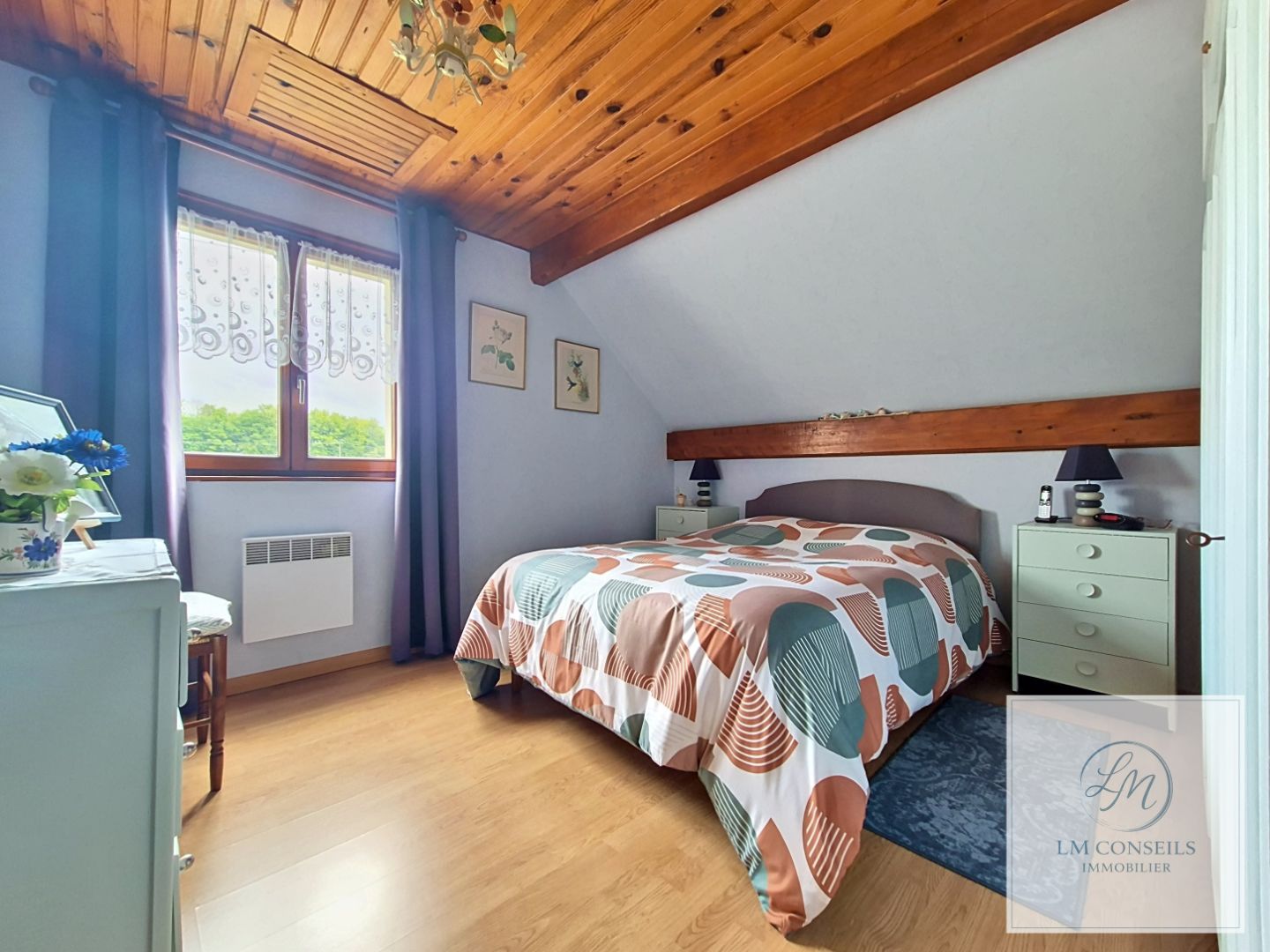 MAISON SITUE SUR LES HAUTEURS DE RUAUX