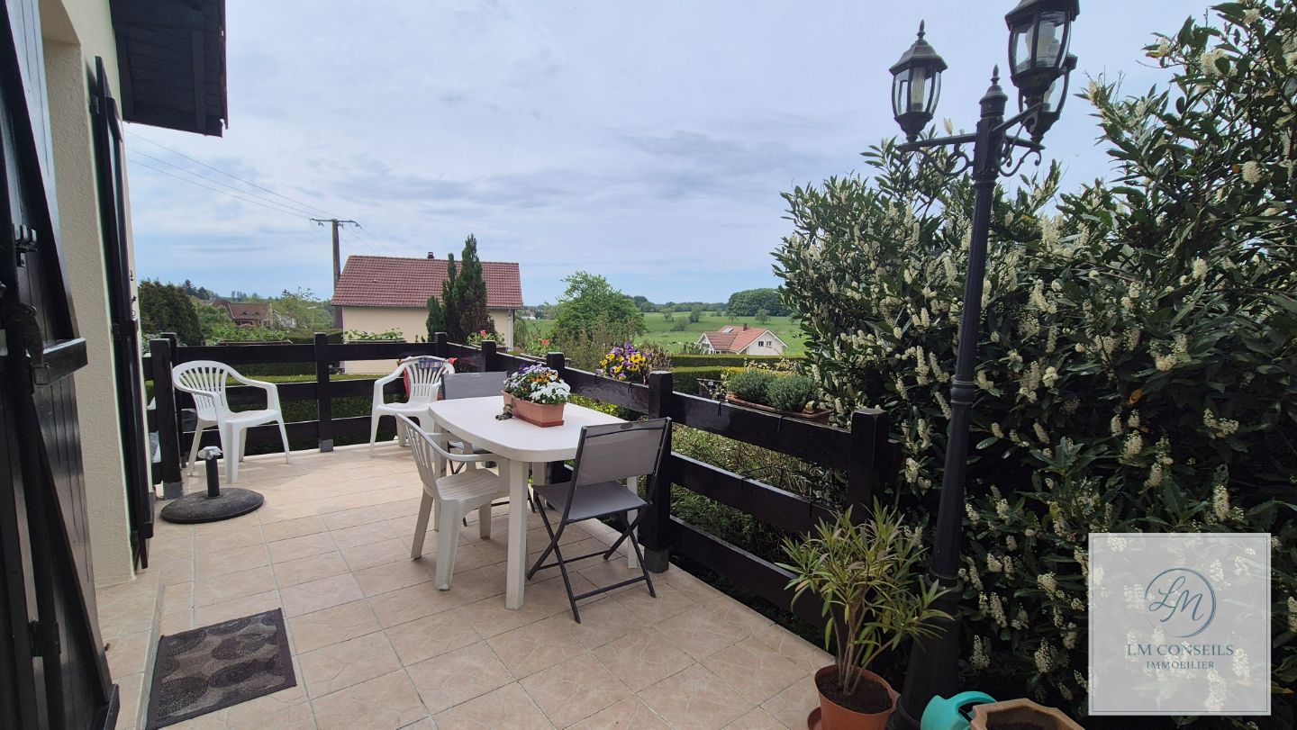 MAISON SITUE SUR LES HAUTEURS DE RUAUX
