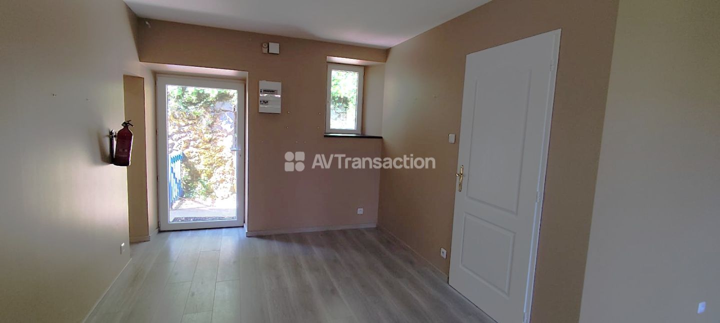 Habitation, poss. 2 logements plus 150m2 atelier/garage, source