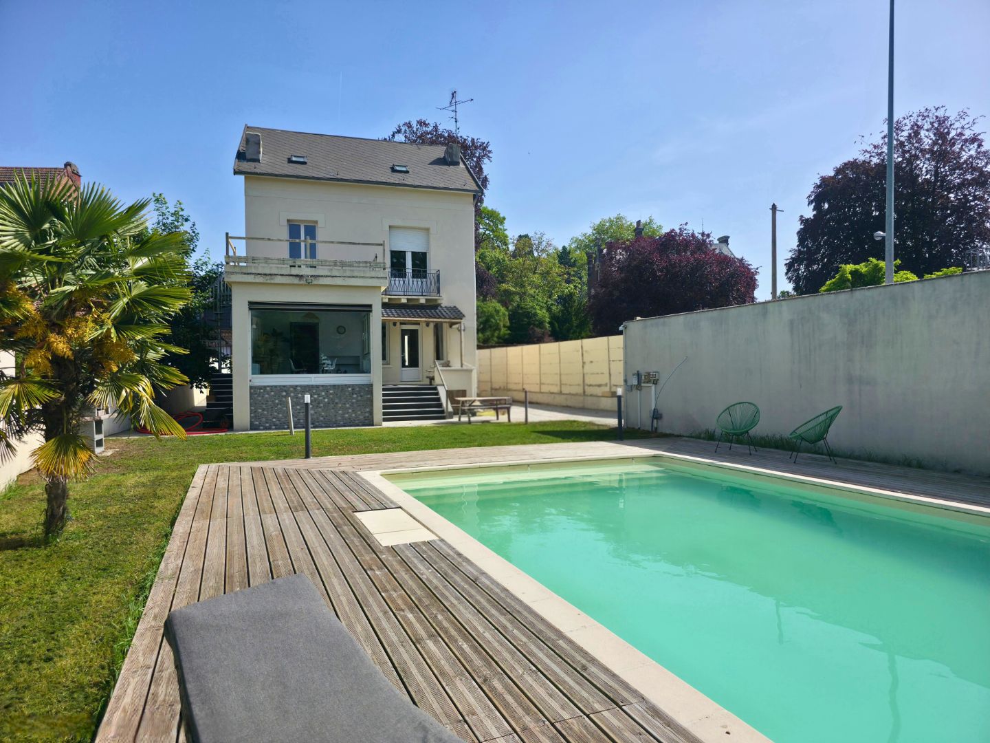 Villa d’inspiration Art déco avec piscine – Caudry centre
