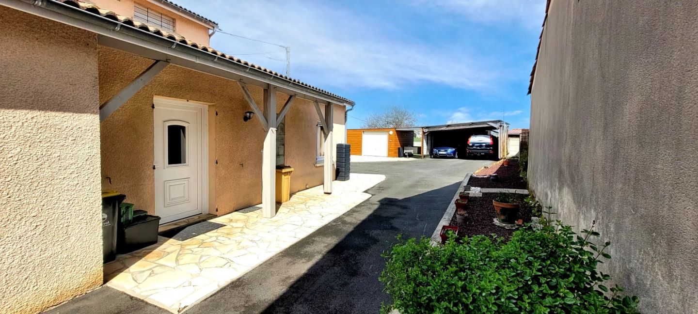 33390 ST MARTIN LACAUSSADE MAISON 125 M² 3 CHAMBRES 936M² JARDIN