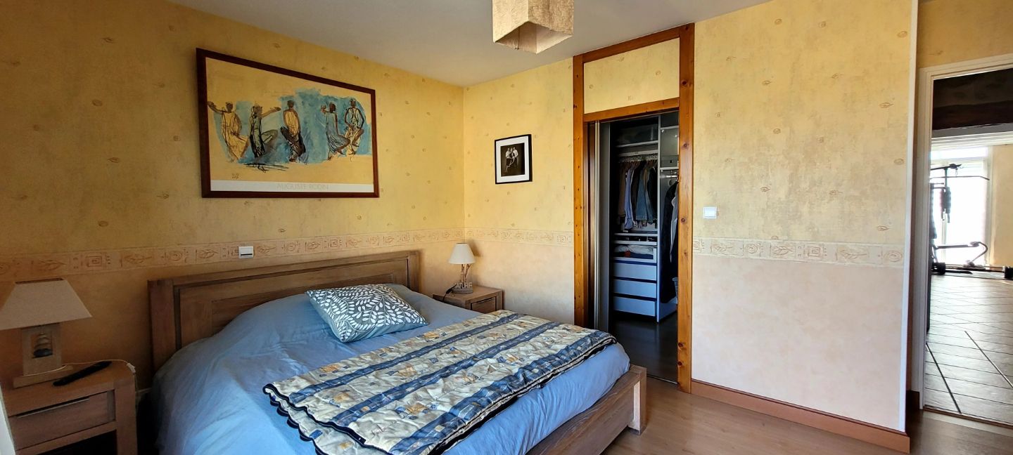 33910 BONZAC-MAISON EN PIERRES 270M² HABITABLES 5 CHAMBRES 5600M
