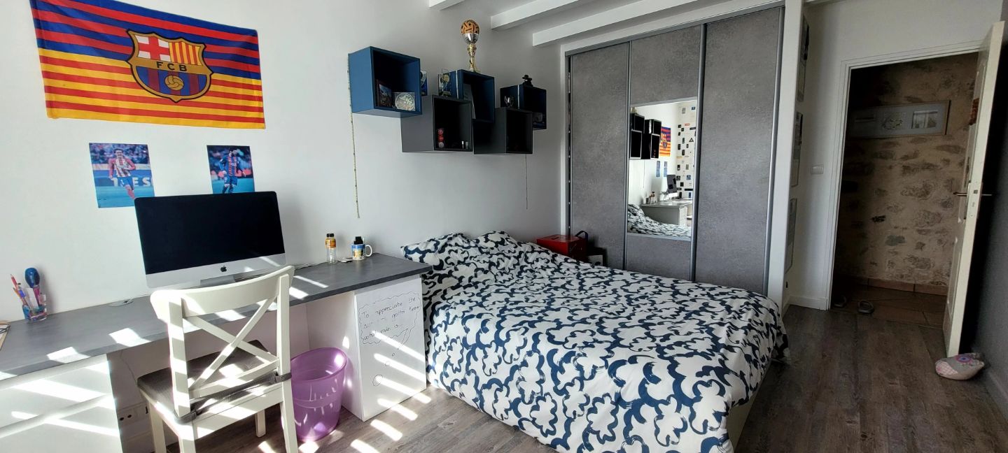 33910 BONZAC-MAISON EN PIERRES 270M² HABITABLES 5 CHAMBRES 5600M