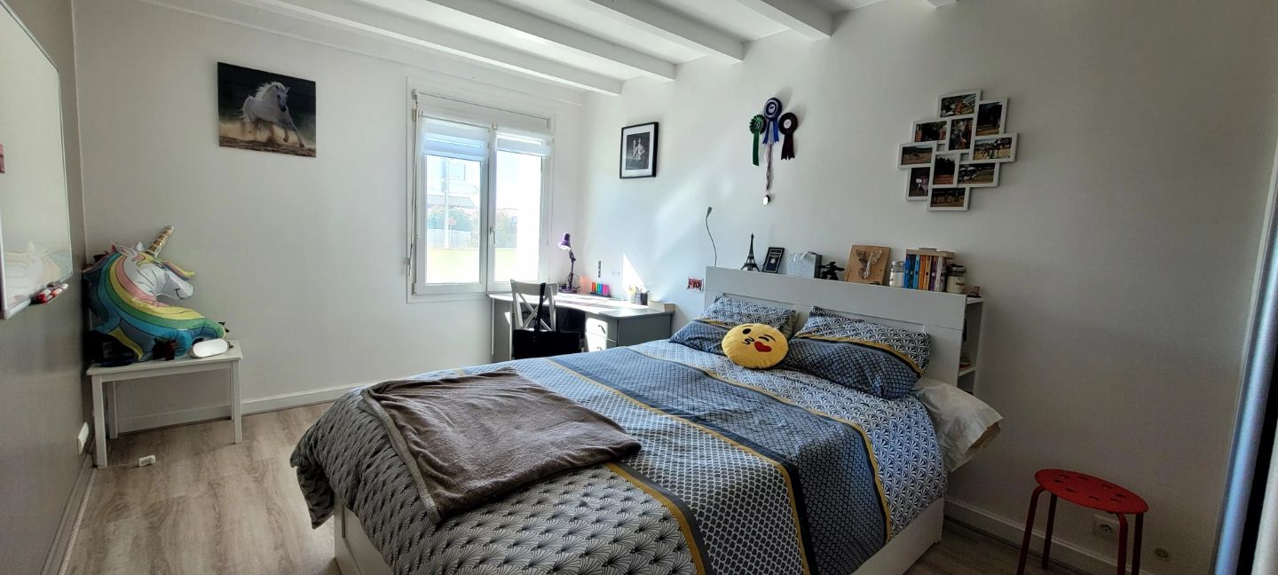 33910 BONZAC-MAISON EN PIERRES 270M² HABITABLES 5 CHAMBRES 5600M