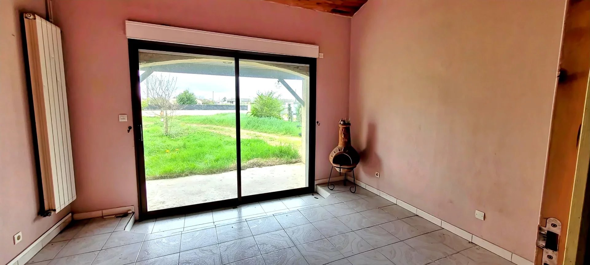 33230 COUTRAS-MAISON 134 M² - 3/4 CHAMBRES-PISCINE-1600M² JARDIN