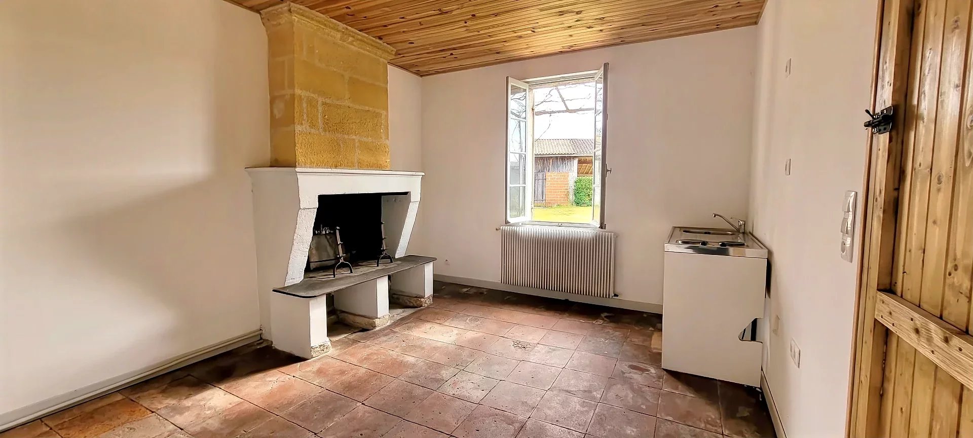 33910 ST DENIS DE PILE-MAISON GIRONDINE 140M² JARDIN 1300M²