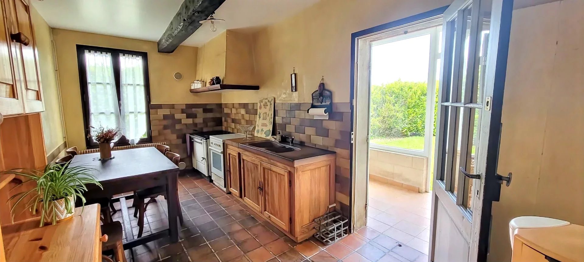 Maison à vendre  - 5 pièce(s) - 140m2 - Saint-denis-de-pile (33910)