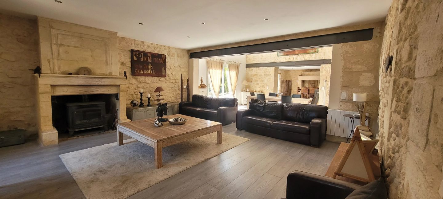 Maison à vendre  - 5 pièce(s) - 238m2 - Tauriac (33710)