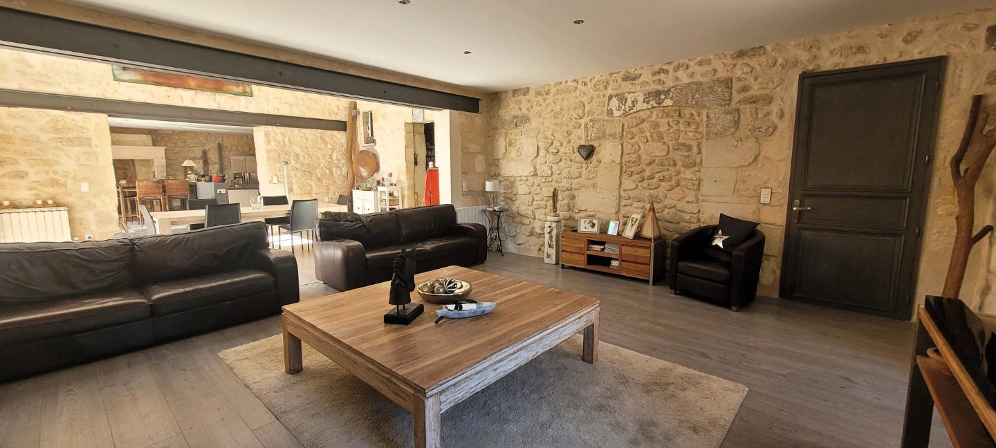 Maison à vendre  - 5 pièce(s) - 238m2 - Tauriac (33710)