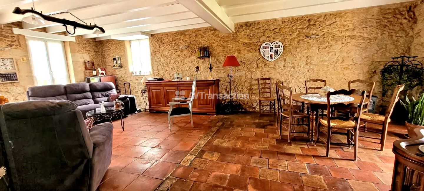 33720 GUILLOS - MAISON EN PIERRES 210M² PARC 10000M² PISCINE