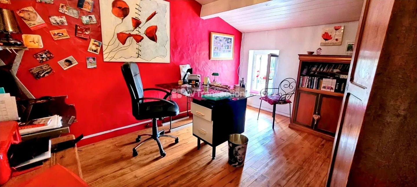 33720 GUILLOS - MAISON EN PIERRES 210M² PARC 10000M² PISCINE