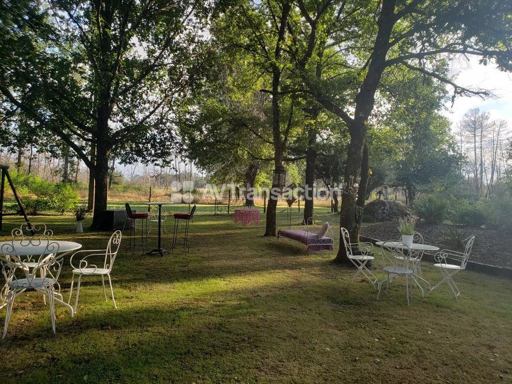 33720 GUILLOS - MAISON EN PIERRES 210M² PARC 10000M² PISCINE