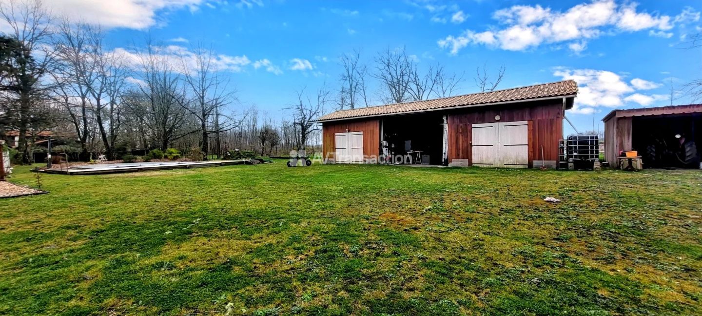 33720 GUILLOS - MAISON EN PIERRES 210M² PARC 10000M² PISCINE