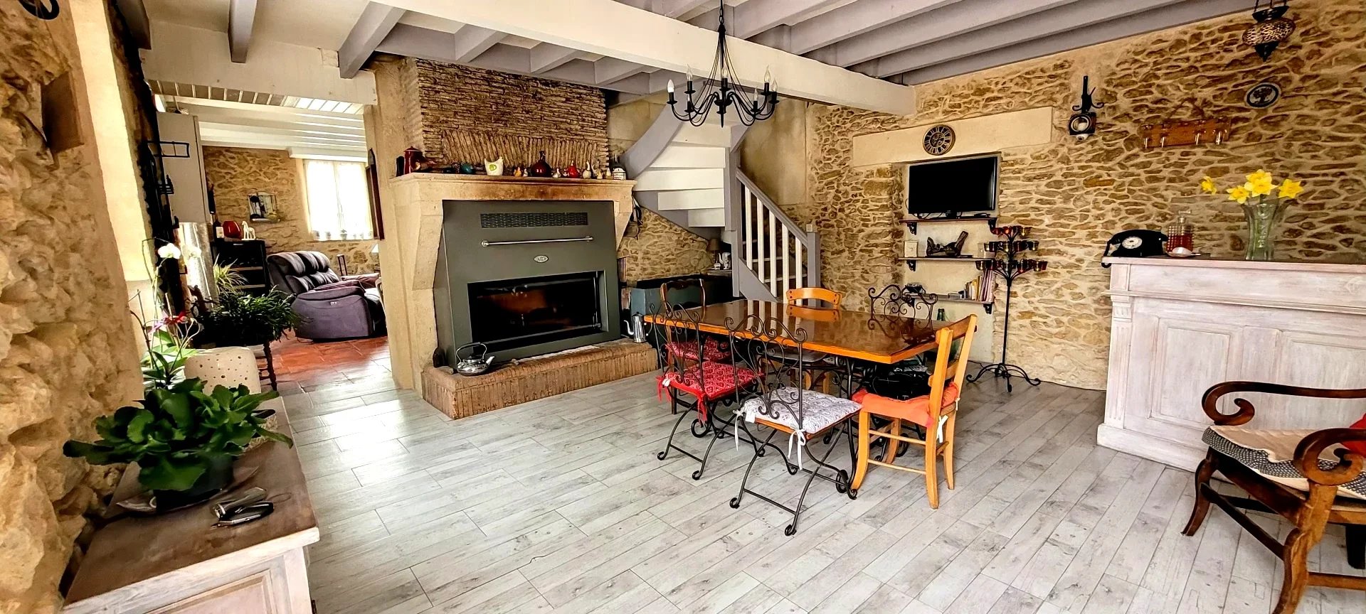 Maison à vendre  - 6 pièce(s) - 210m2 - Guillos (33720)