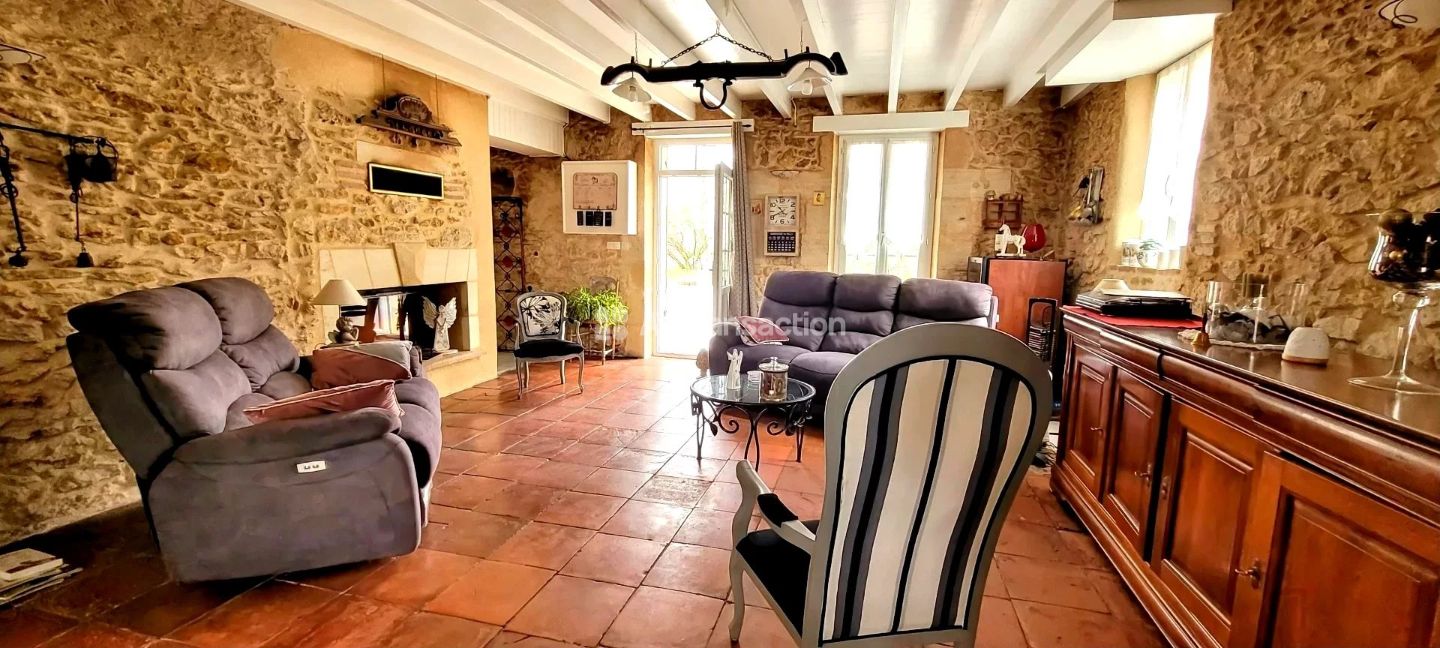 33720 GUILLOS - MAISON EN PIERRES 210M² PARC 10000M² PISCINE