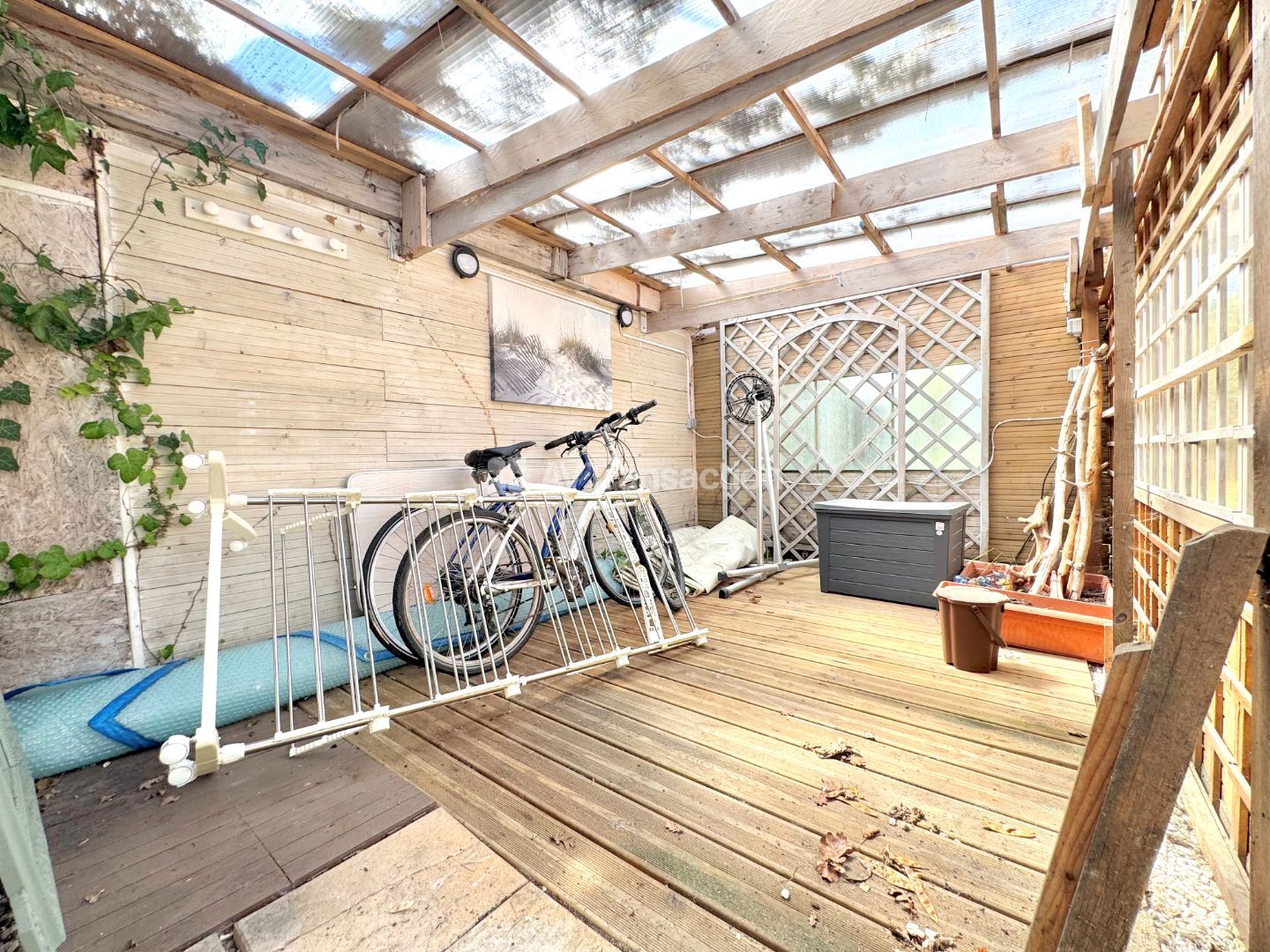  Maison plain pieds 3 chambres avec piscine au calme
