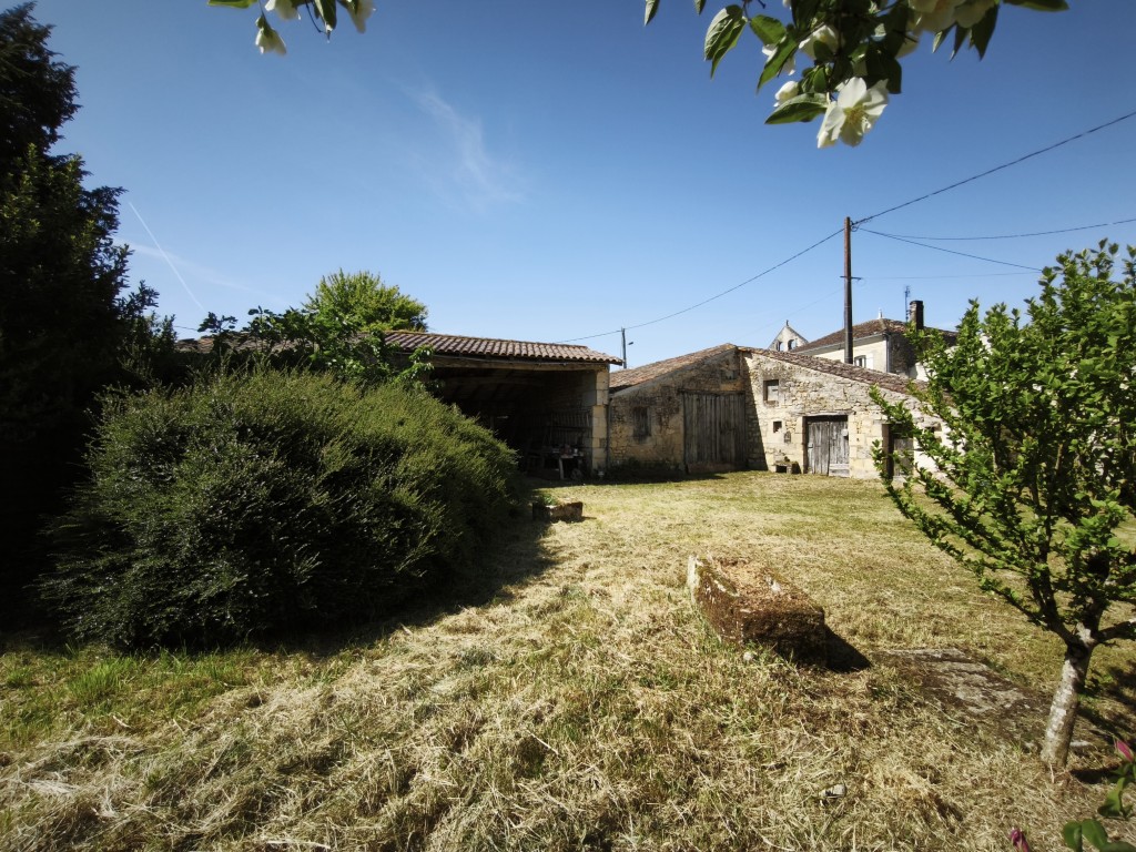 Maison à vendre  - 3 pièce(s) - 71m2 - Gemozac (17260)
