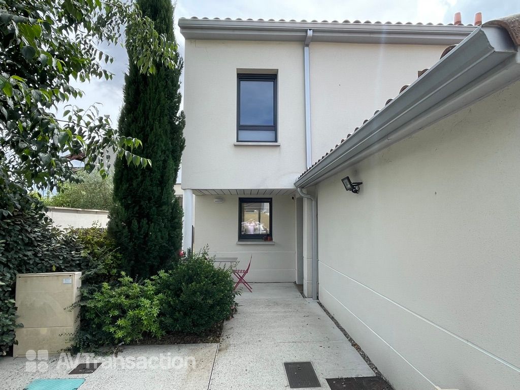 Villa récente T4 au calme