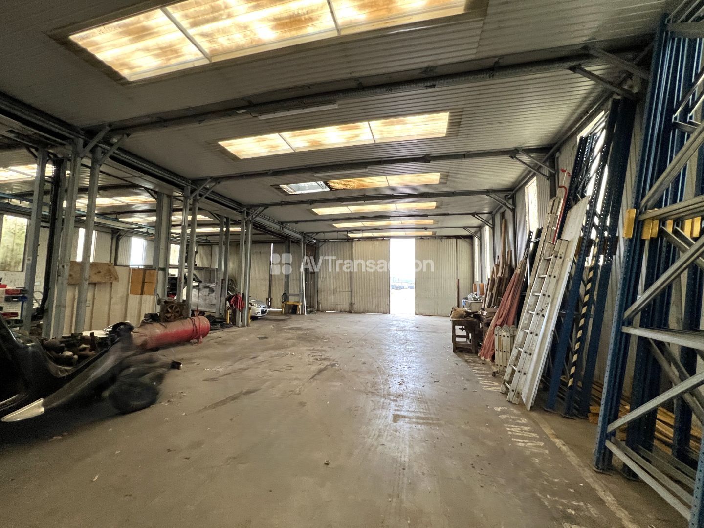 Locaux d'activité à vendre  - 2 pièce(s) - 735m2 - Vernon (27200)