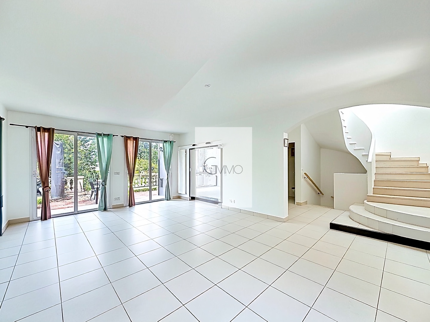 Maison d’architecte 157 m² avec jardin – Métro 14 à pied