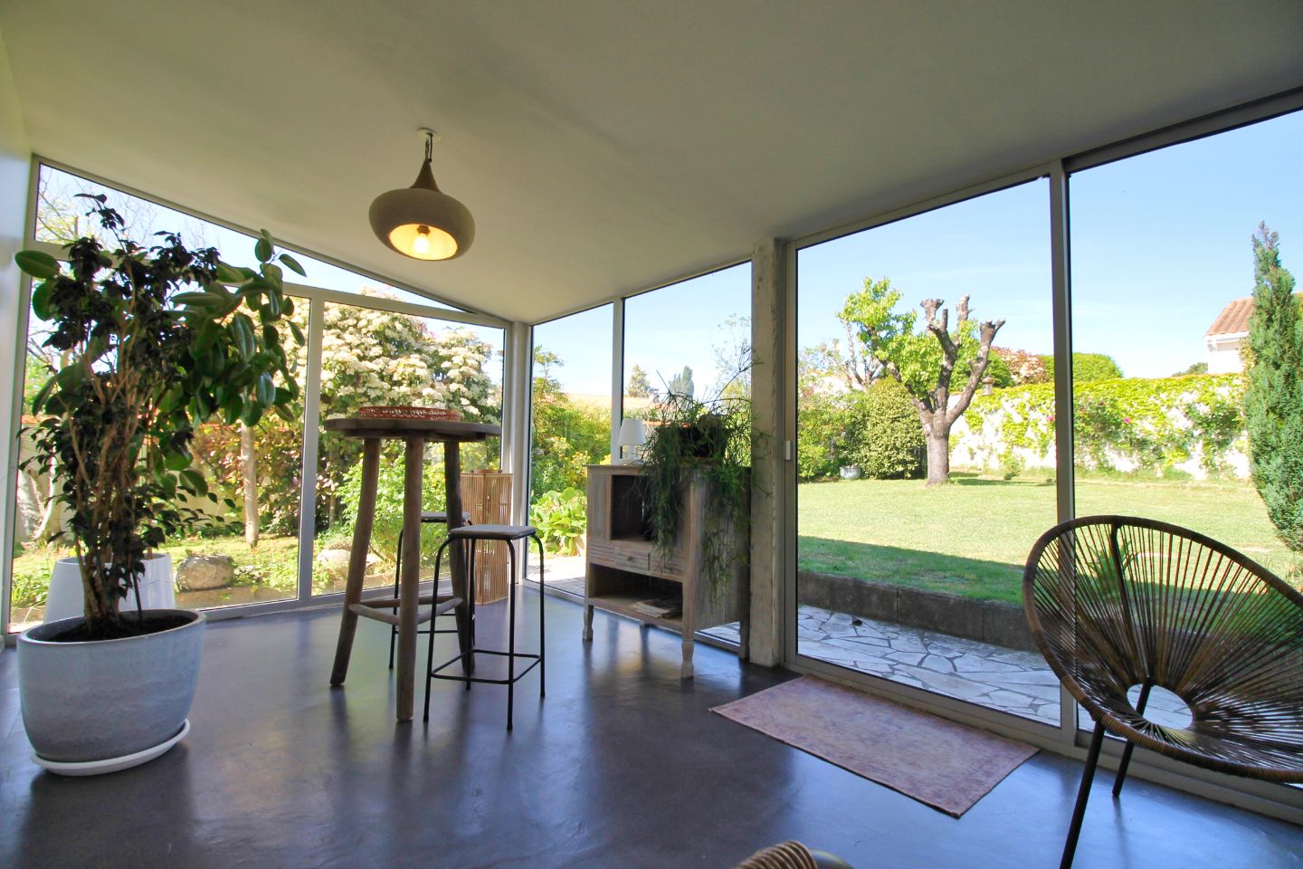 MAISON RÉNOVÉE A 200 M DU PARC DE VAUX