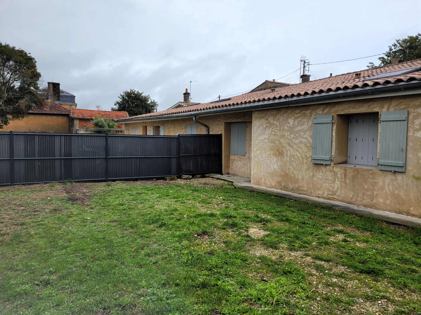 33390-BERSON BOURG ENSEMBLE 2 MAISONS MITOYENNES 147M² HABITABLE