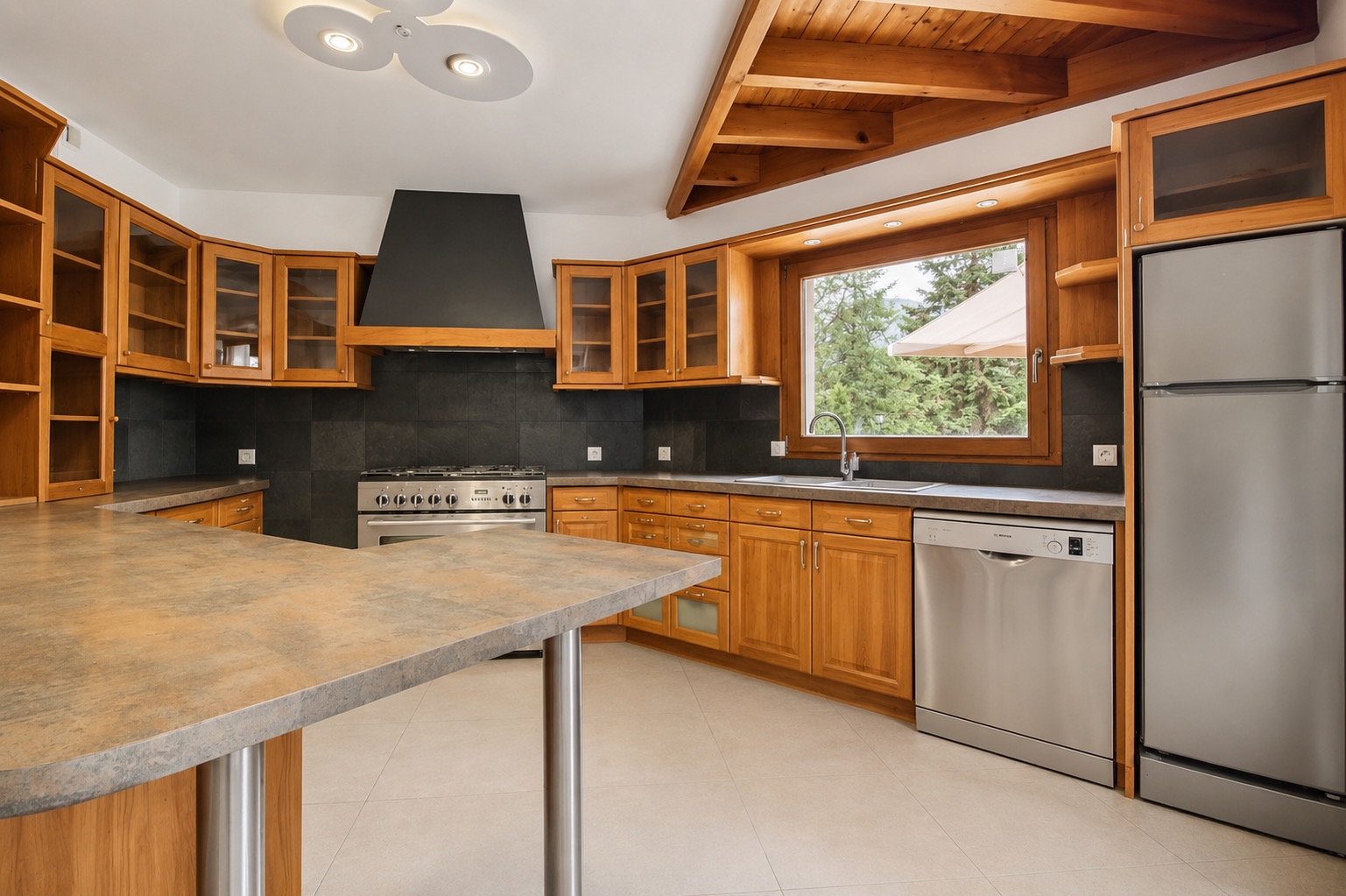 Maison à vendre  - 5 pièce(s) - 195m2 - Perrignier (74550)
