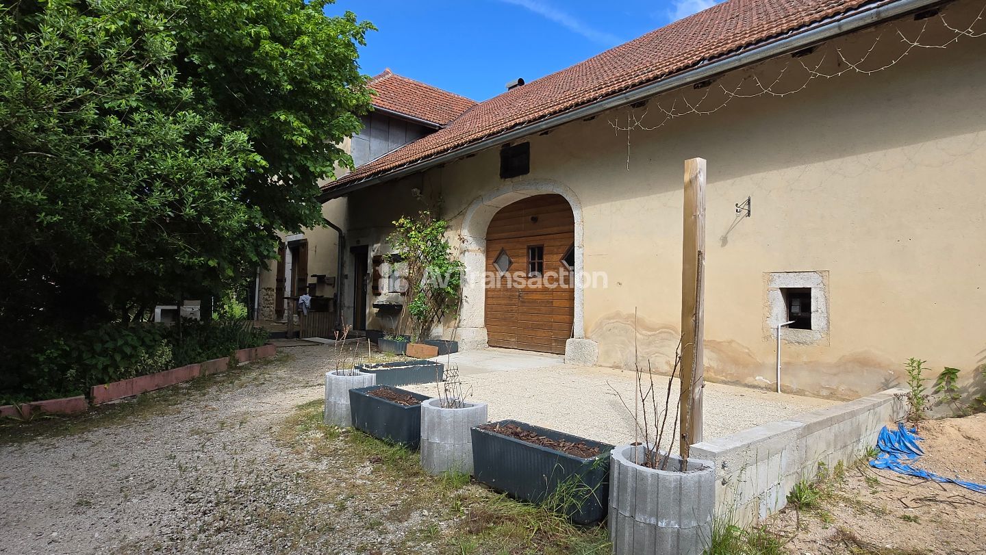 Maison à vendre  - 8 pièce(s) - 188m2 - La Chaumusse (39150)