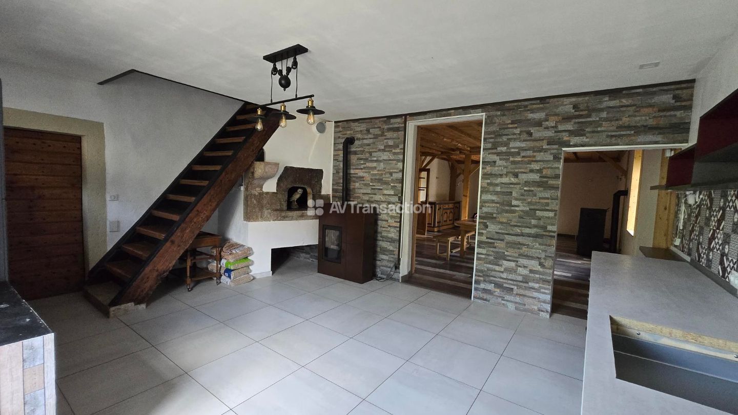 Maison à vendre  - 8 pièce(s) - 188m2 - La Chaumusse (39150)