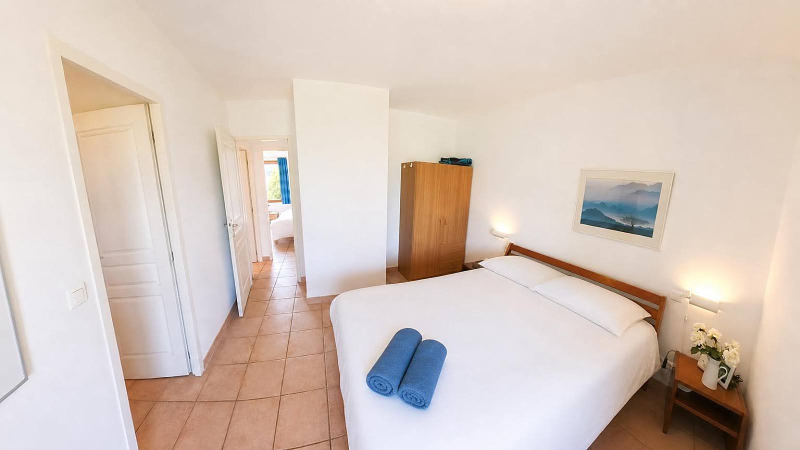 Villa avec belle vue, piscine, garage, jardin 2622 m² à Aigne