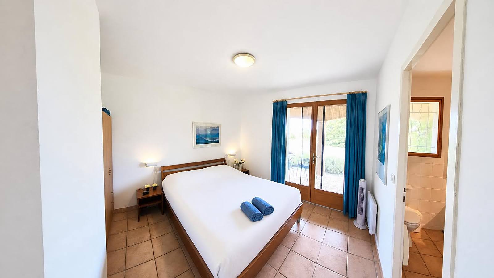 Villa avec belle vue, piscine, garage, jardin 2622 m² à Aigne