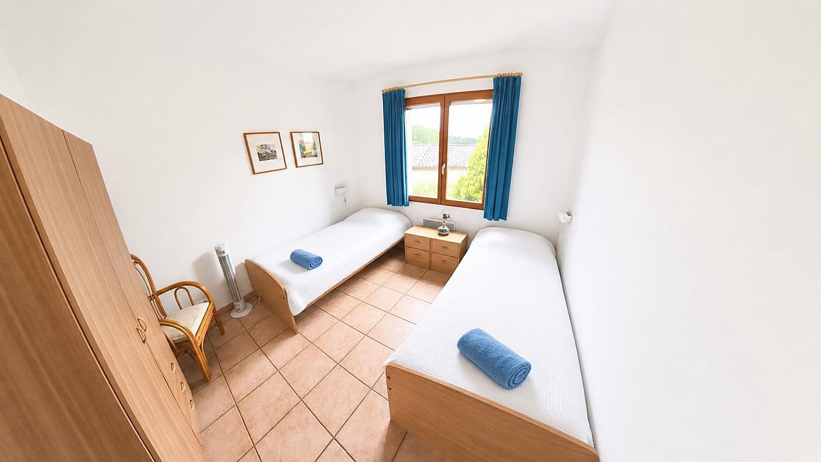Villa avec belle vue, piscine, garage, jardin 2622 m² à Aigne