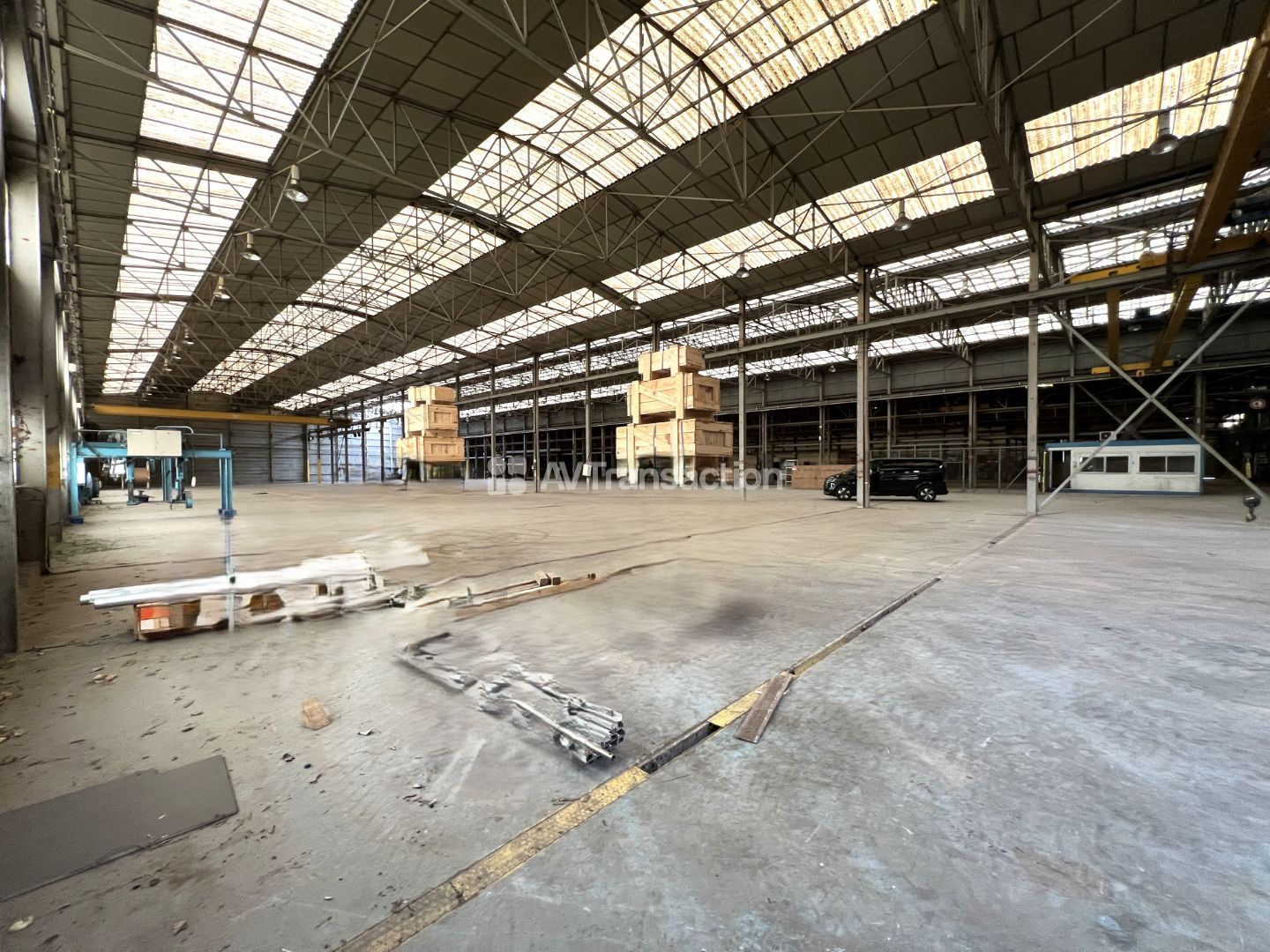 A vendre , Chaufour -les-Bonnières ( 78270 ), entrepots  8660 m2
