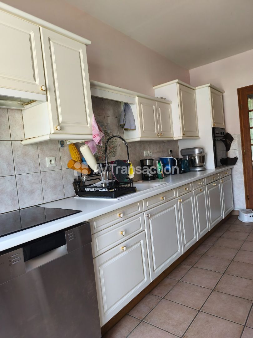 Maison à vendre  - 8 pièce(s) - 149m2 - Saint-amand-montrond (18200)